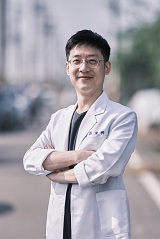 劉濟興醫師